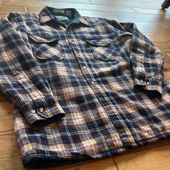 Vtg Outdoor Exchange quilted wool shirt jacket - Picture 4 of 5